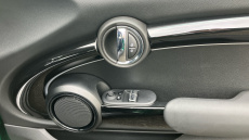 MINI Hatchback 1.5 Cooper Classic 3dr Auto Petrol Hatchback